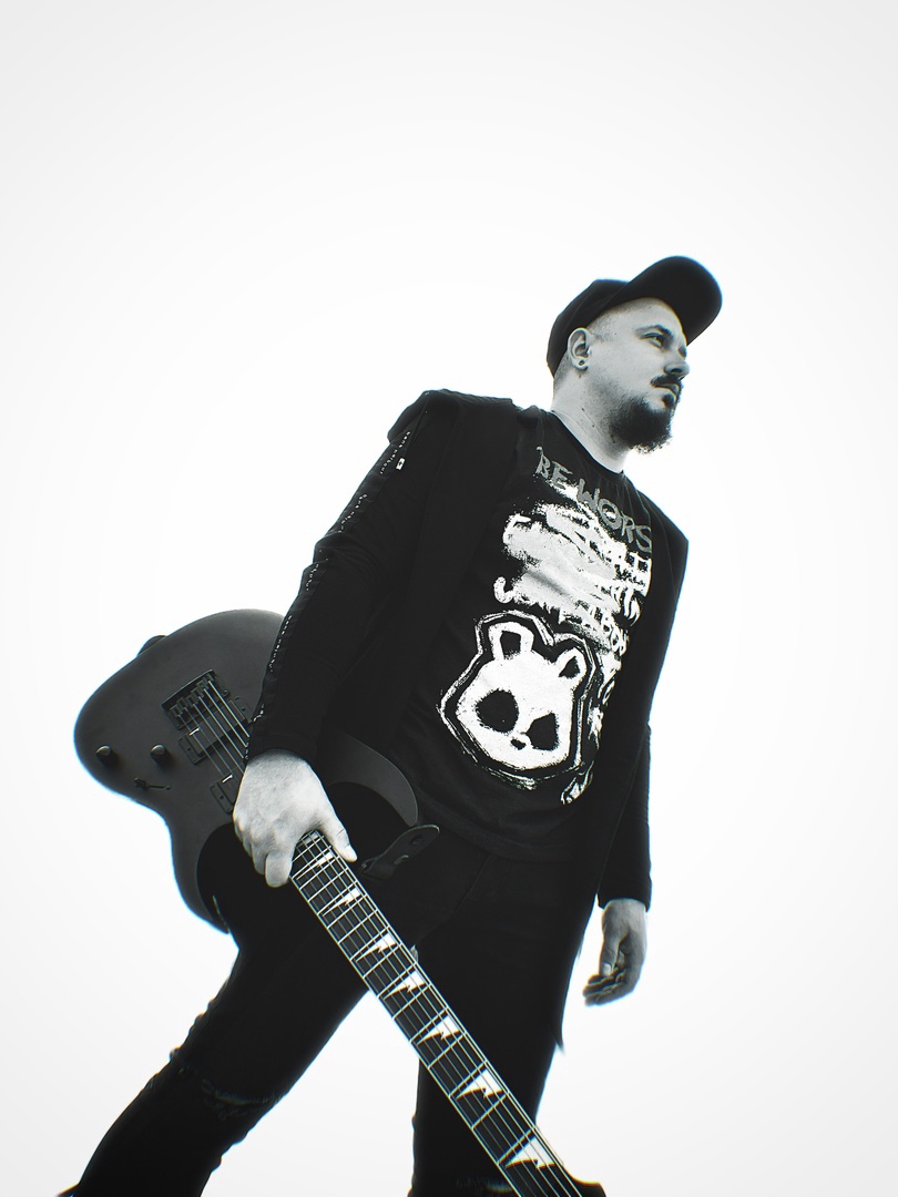 Рок версия by skyfox rock. Рок версия by skyfox rock. Прекрасное далеко рок версия. Шаман кавер. Группа поступь лошади рок.